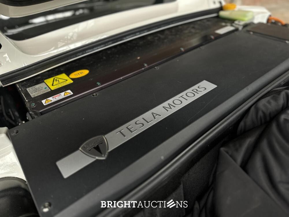 Tesla Roadster 2.0 SIGNATURE EDITION - NR 185 VAN 250 252pk 2010 (Origineel-NL), 15-KZH-4