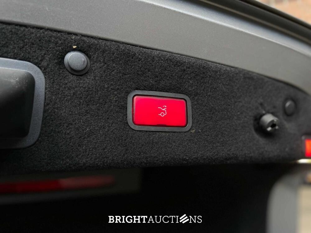 Mercedes-AMG S63 AMG 5.5 V8 4Matic 585pk 2015 S-Klasse Coupe Mercedes-Benz, N-942-DN