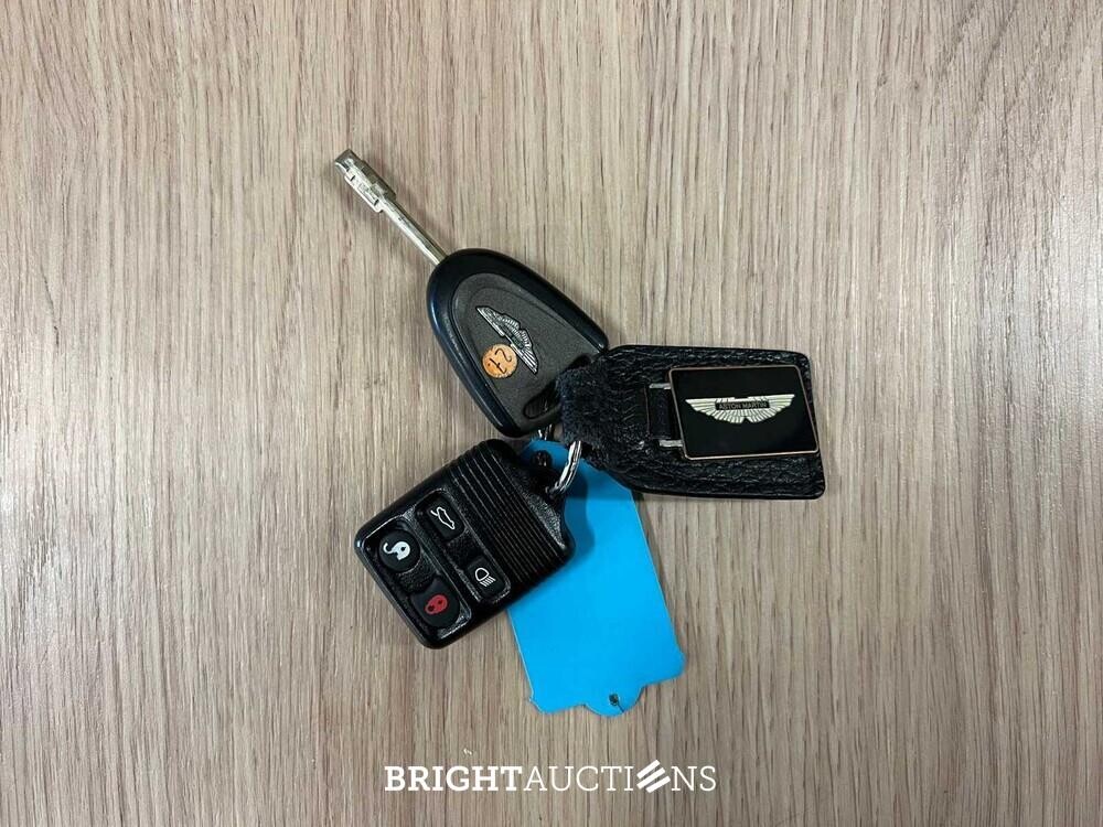 Aston Martin Vanquish 5.9 V12 466pk 2003