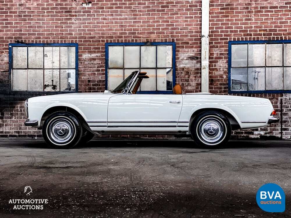 Mercedes-Benz 230 SL Pagode 170 PS 1965, PM-29-17.