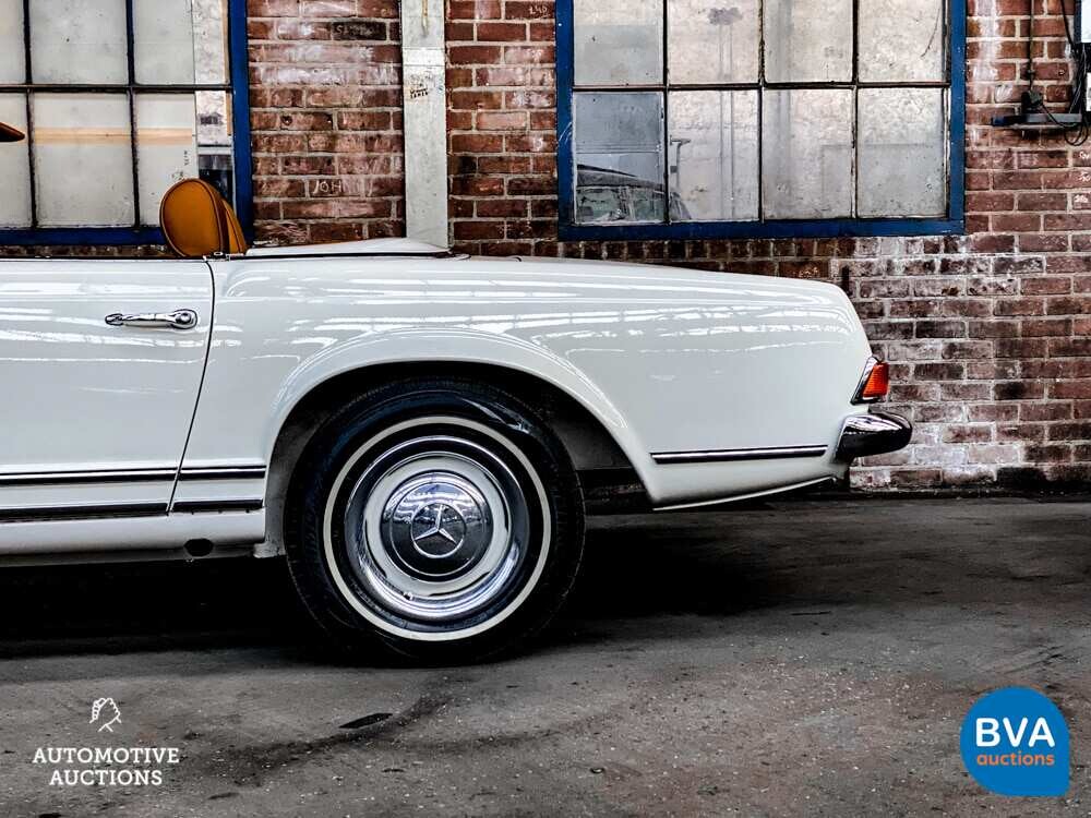 Mercedes-Benz 230 SL Pagode 170 PS 1965, PM-29-17.
