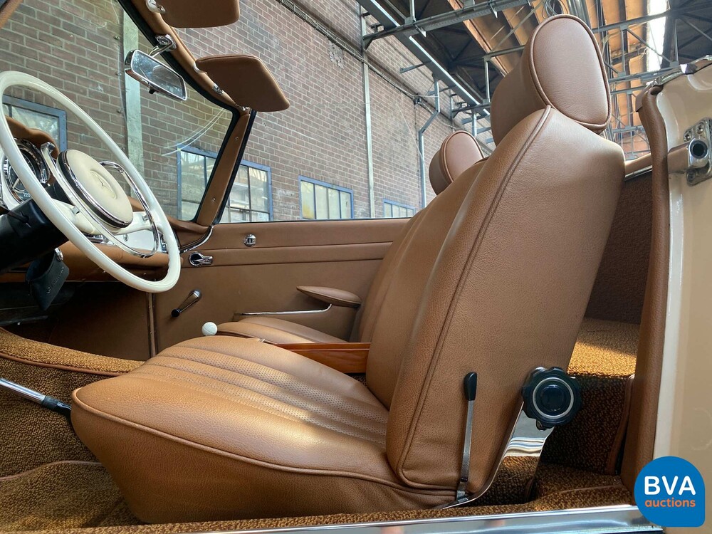 Mercedes-Benz 230 SL Pagode 170 PS 1965, PM-29-17.