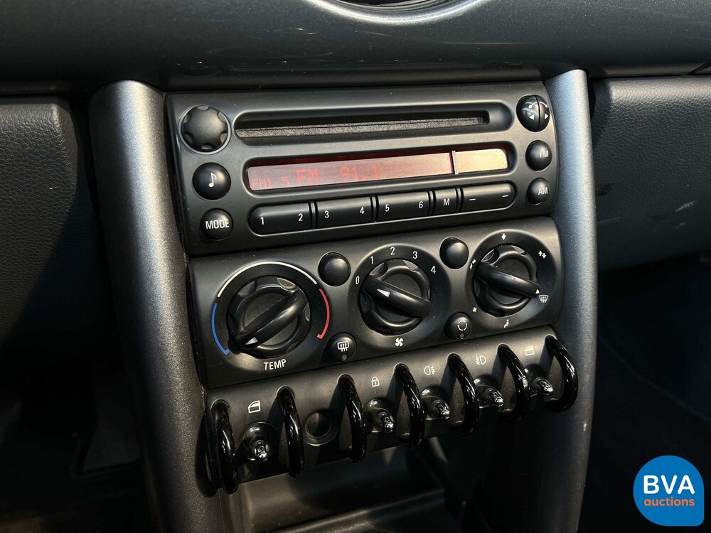 Mini Cabrio 1.6 Cooper Chili 116pk 2004 -Org. NL-, 87-PP-LN.