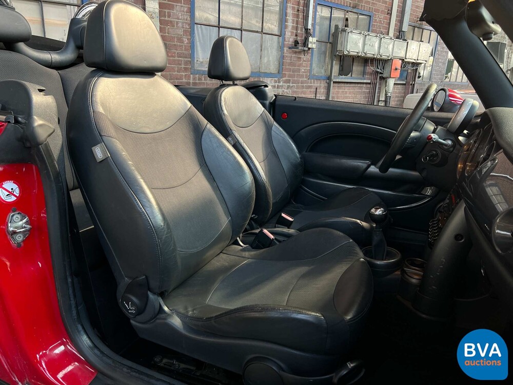 Mini Cabrio 1.6 Cooper Chili 116pk 2004 -Org. NL-, 87-PP-LN.
