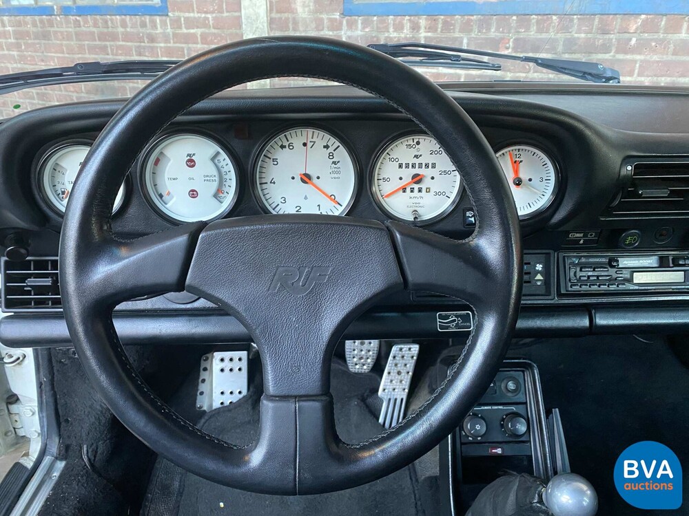 Porsche 911 Carrera 3.2 Coupé RUF CTR 1986.