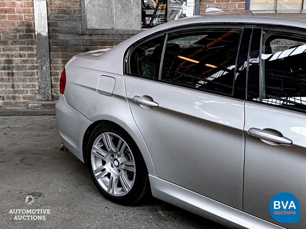 BMW 318i M-Sport 3er Reihe 143PS 2010 -Org. NL-, 98-LJH-2.