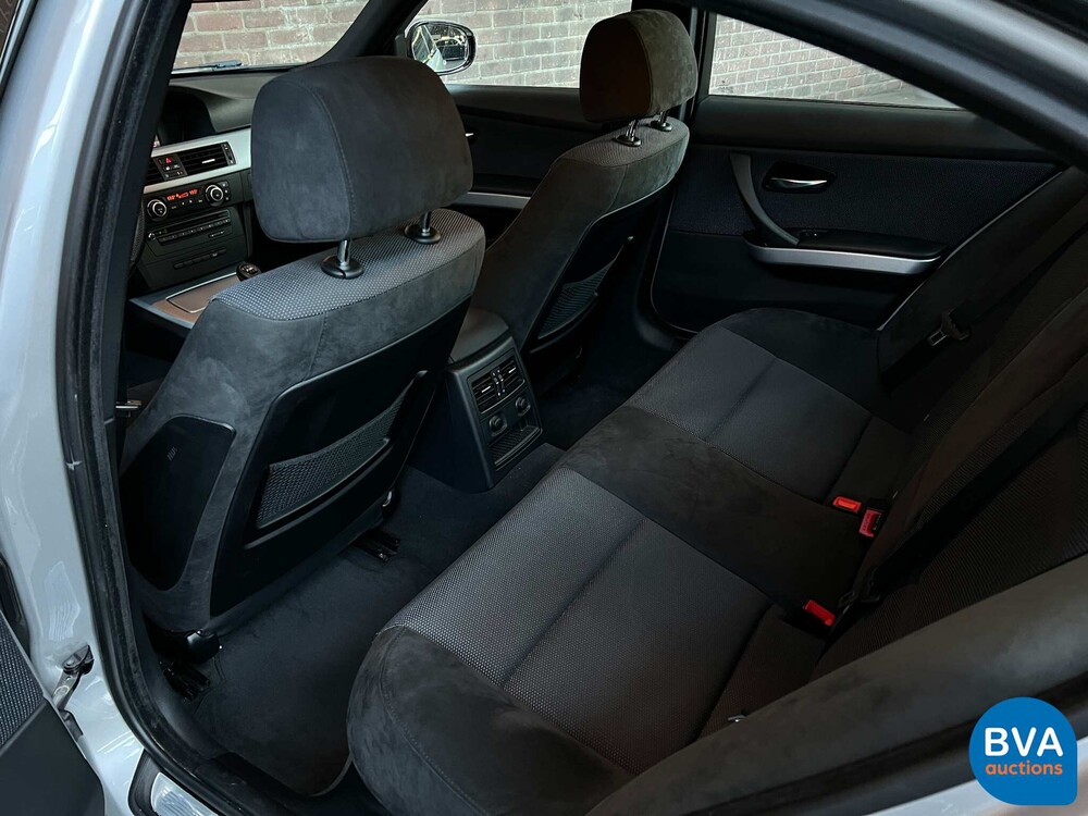 BMW 318i M-Sport 3er Reihe 143PS 2010 -Org. NL-, 98-LJH-2.