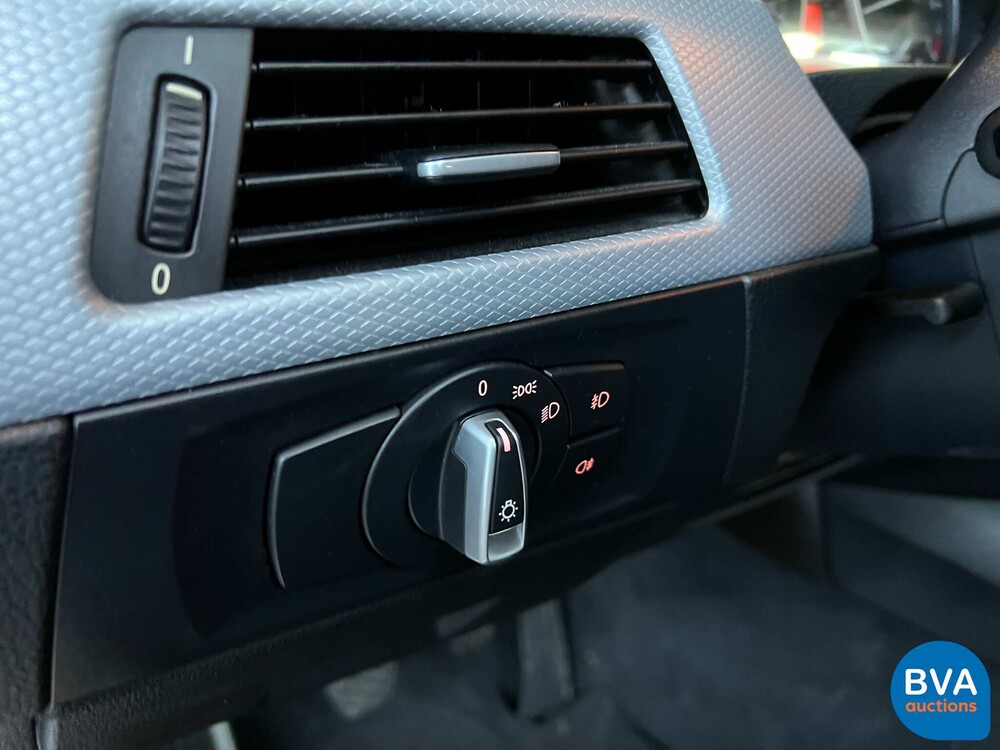 BMW 318i M-Sport 3er Reihe 143PS 2010 -Org. NL-, 98-LJH-2.