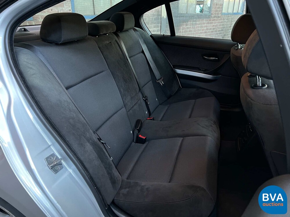 BMW 318i M-Sport 3er Reihe 143PS 2010 -Org. NL-, 98-LJH-2.