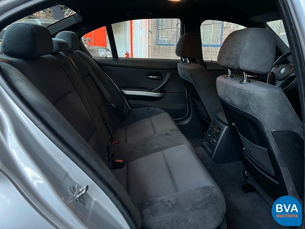 BMW 318i M-Sport 3er Reihe 143PS 2010 -Org. NL-, 98-LJH-2.