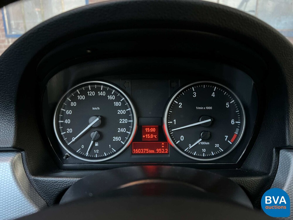 BMW 318i M-Sport 3er Reihe 143PS 2010 -Org. NL-, 98-LJH-2.