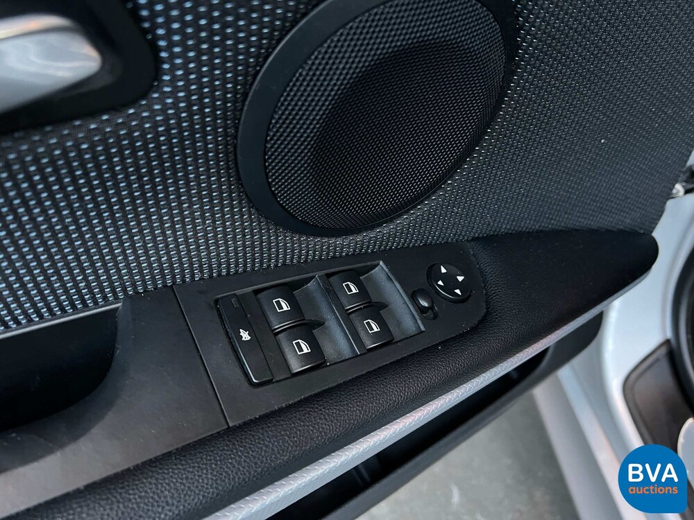 BMW 318i M-Sport 3er Reihe 143PS 2010 -Org. NL-, 98-LJH-2.