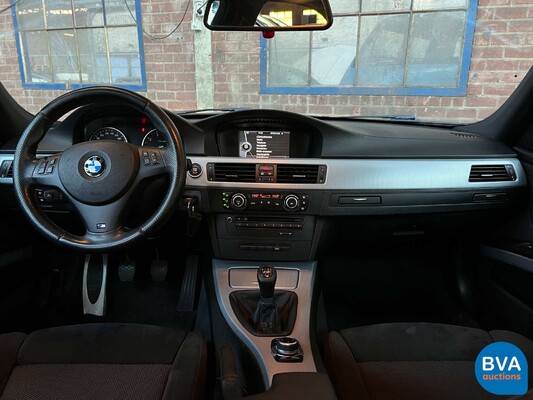 BMW 318i M-Sport 3er Reihe 143PS 2010 -Org. NL-, 98-LJH-2.