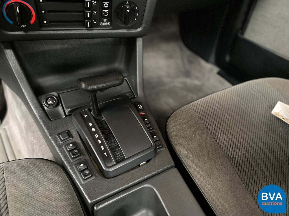 BMW 325i E30 170pk 1987 -DEMOMODELL-.
