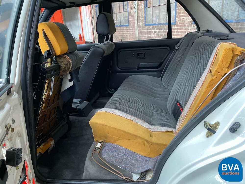 BMW 325i E30 170pk 1987 -DEMOMODELL-.