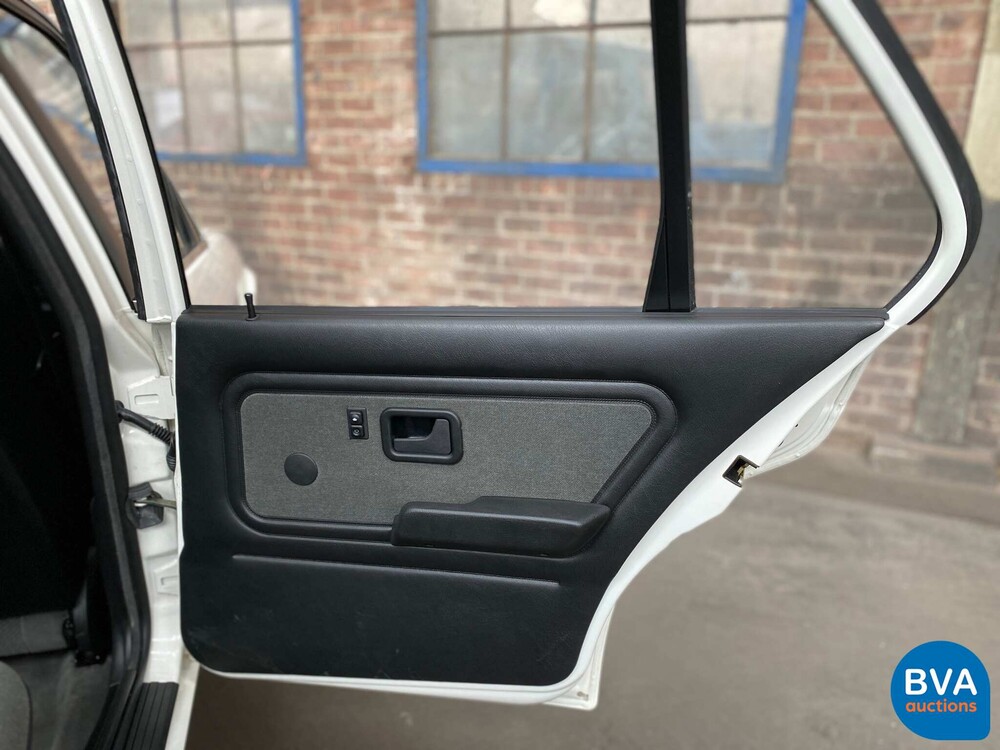 BMW 325i E30 170pk 1987 -DEMOMODELL-.