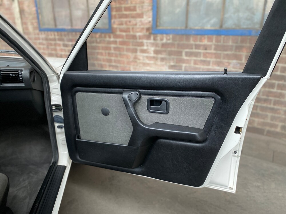 BMW 325i E30 170pk 1987 -DEMOMODELL-.