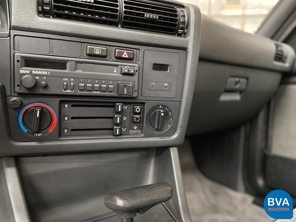 BMW 325i E30 170pk 1987 -DEMOMODELL-.