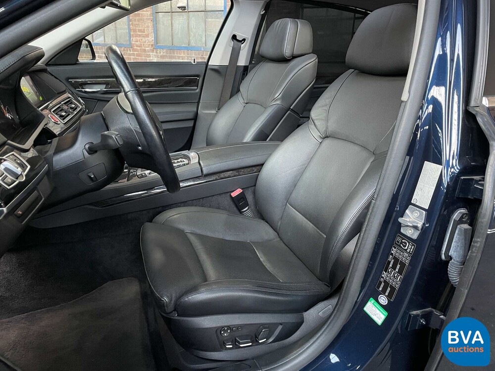 BMW ActiveHybrid7 Alpina 4.4 V8 465 PS 7er F04 2011.