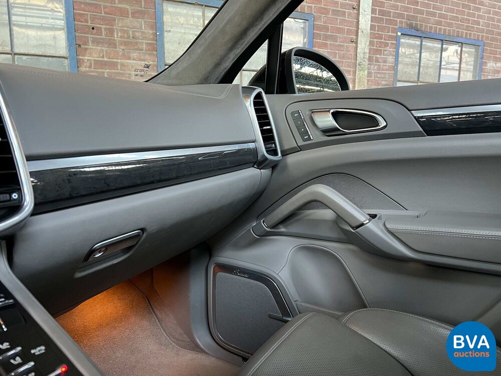 Porsche Cayenne 4.8 Turbo 500 PS 2010, RZ-707-X.