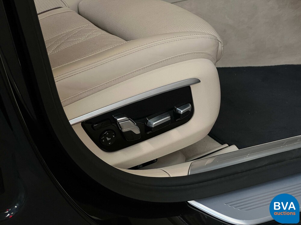 BMW M760Li xDrive M-Sport V12 7er LANG 609pk 2016 G12, L-128-BS.