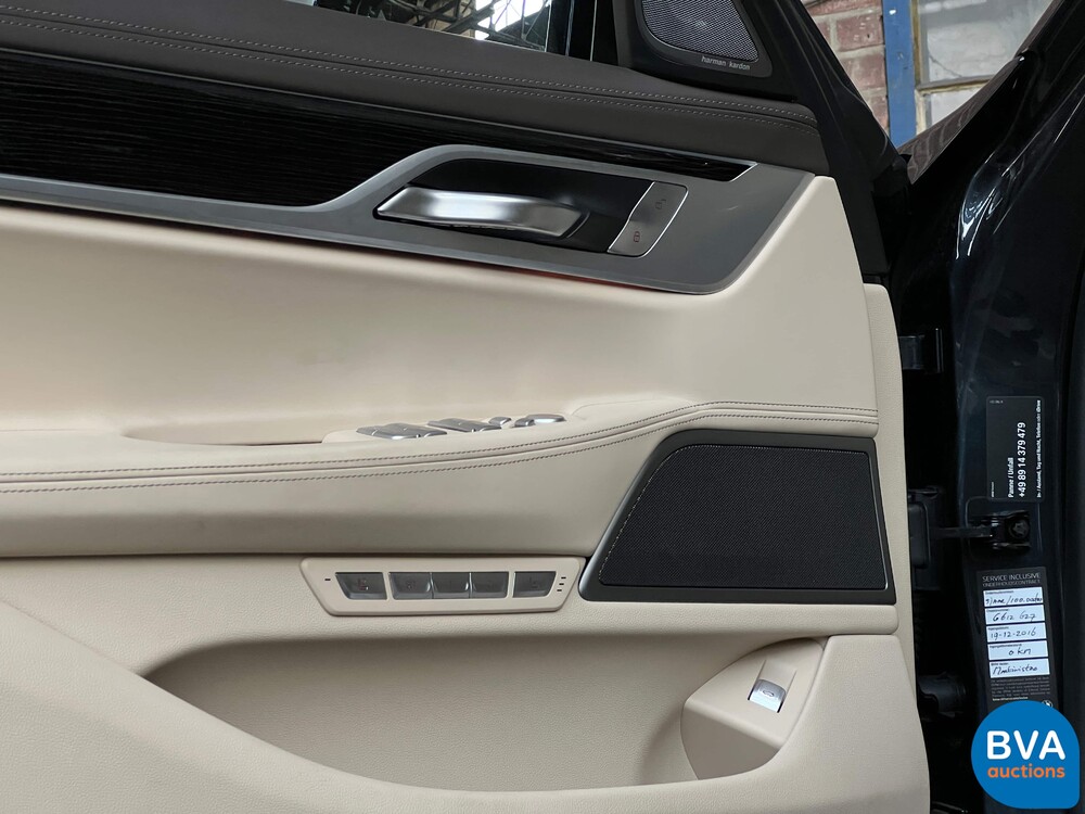 BMW M760Li xDrive M-Sport V12 7er LANG 609pk 2016 G12, L-128-BS.