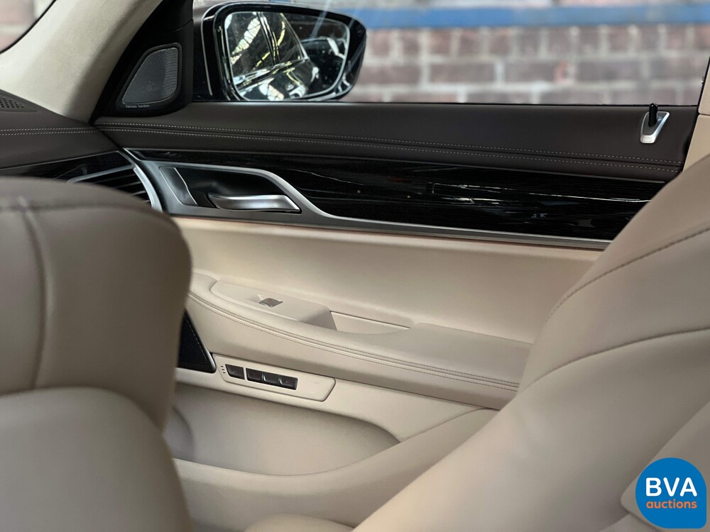 BMW M760Li xDrive M-Sport V12 7er LANG 609pk 2016 G12, L-128-BS.