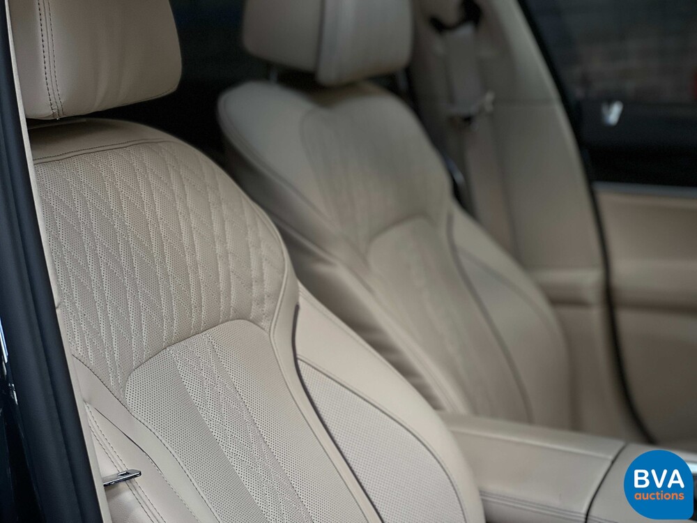 BMW M760Li xDrive M-Sport V12 7er LANG 609pk 2016 G12, L-128-BS.