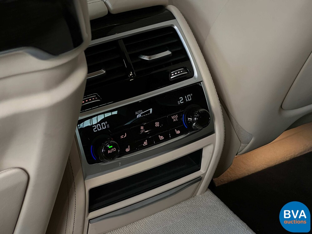 BMW M760Li xDrive M-Sport V12 7er LANG 609pk 2016 G12, L-128-BS.