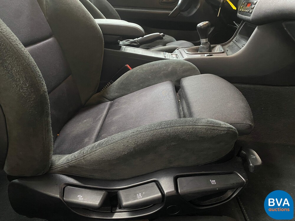 BMW 325Ti Compact M-Sport 3er Serie 192pk 2002, SF-065-B.