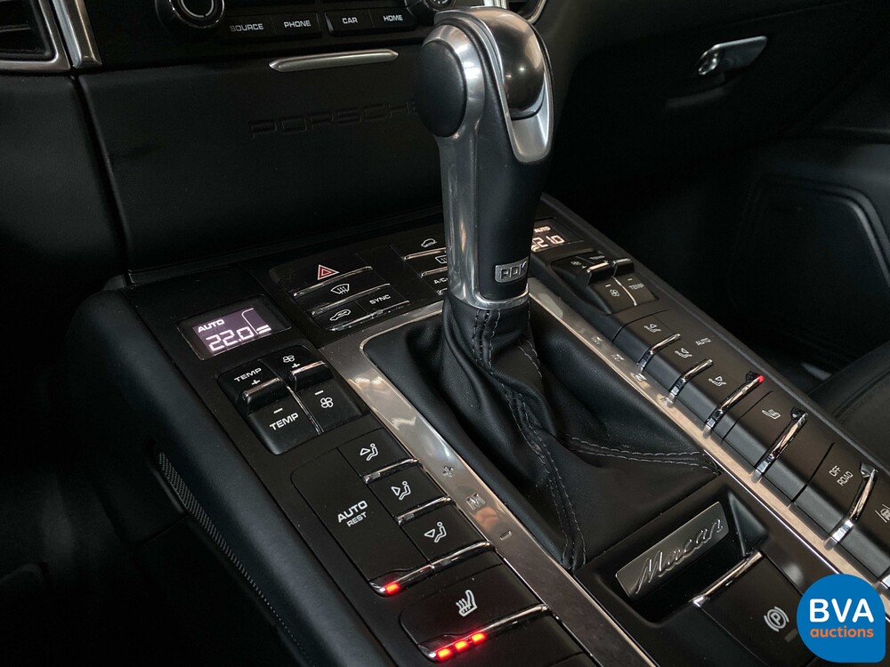 Porsche Macan Turbo Sportchrono 400PS FACELIFT 2016 -Org. NL-, KD-424-R.