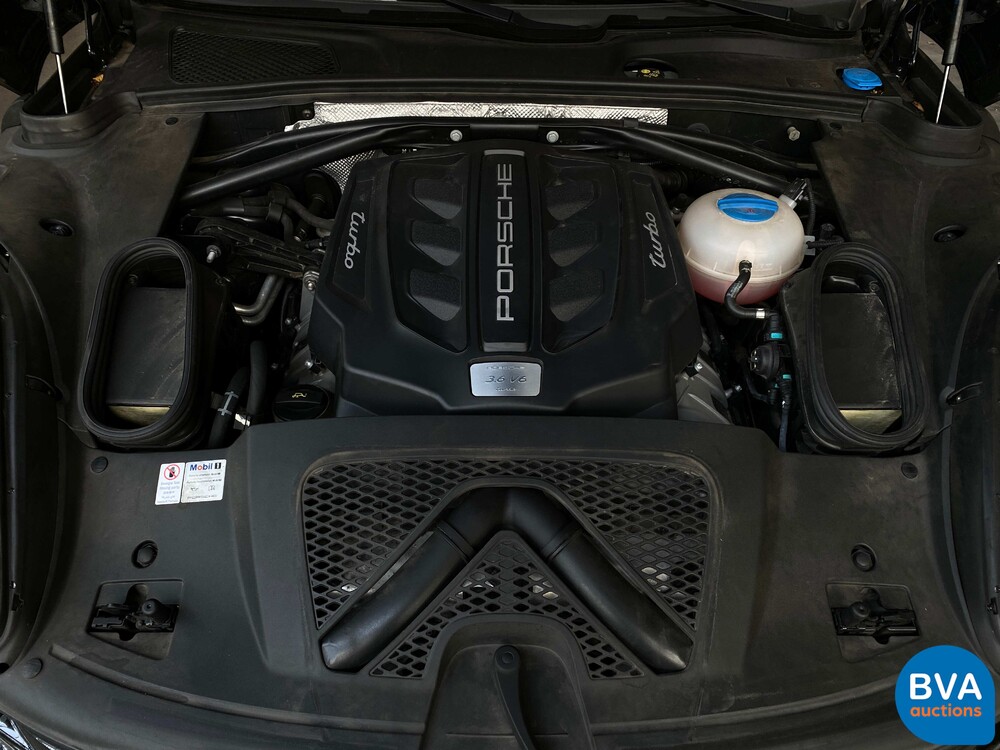 Porsche Macan Turbo Sportchrono 400PS FACELIFT 2016 -Org. NL-, KD-424-R.