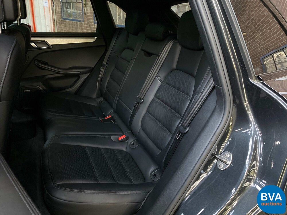 Porsche Macan Turbo Sportchrono 400PS FACELIFT 2016 -Org. NL-, KD-424-R.