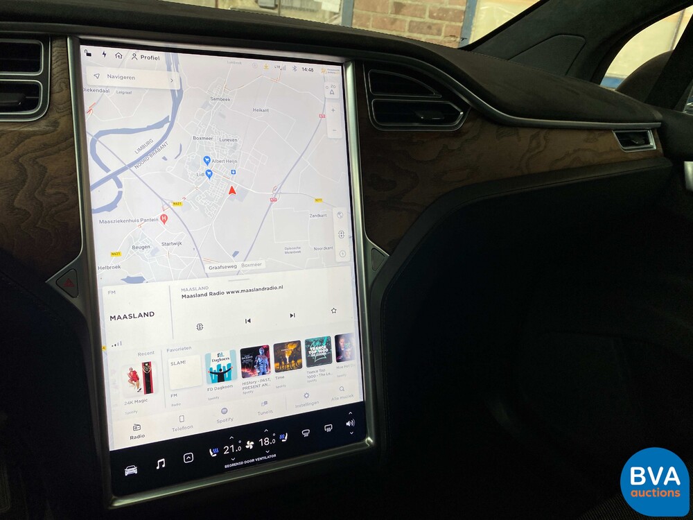 Tesla Model X 75D Base 6-Personen 333 PS 2016 - Org. NL-, ND-695-V.