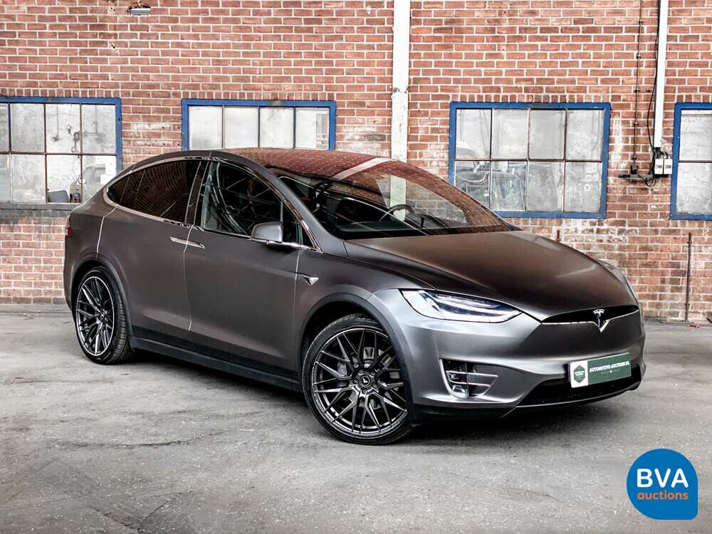 Tesla Model X 75D Base 6-Personen 333 PS 2016 - Org. NL-, ND-695-V.