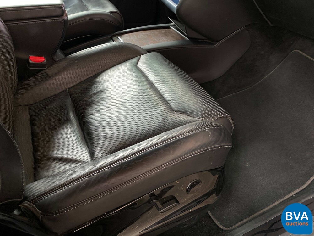 Tesla Model X 75D Base 6-Personen 333 PS 2016 - Org. NL-, ND-695-V.