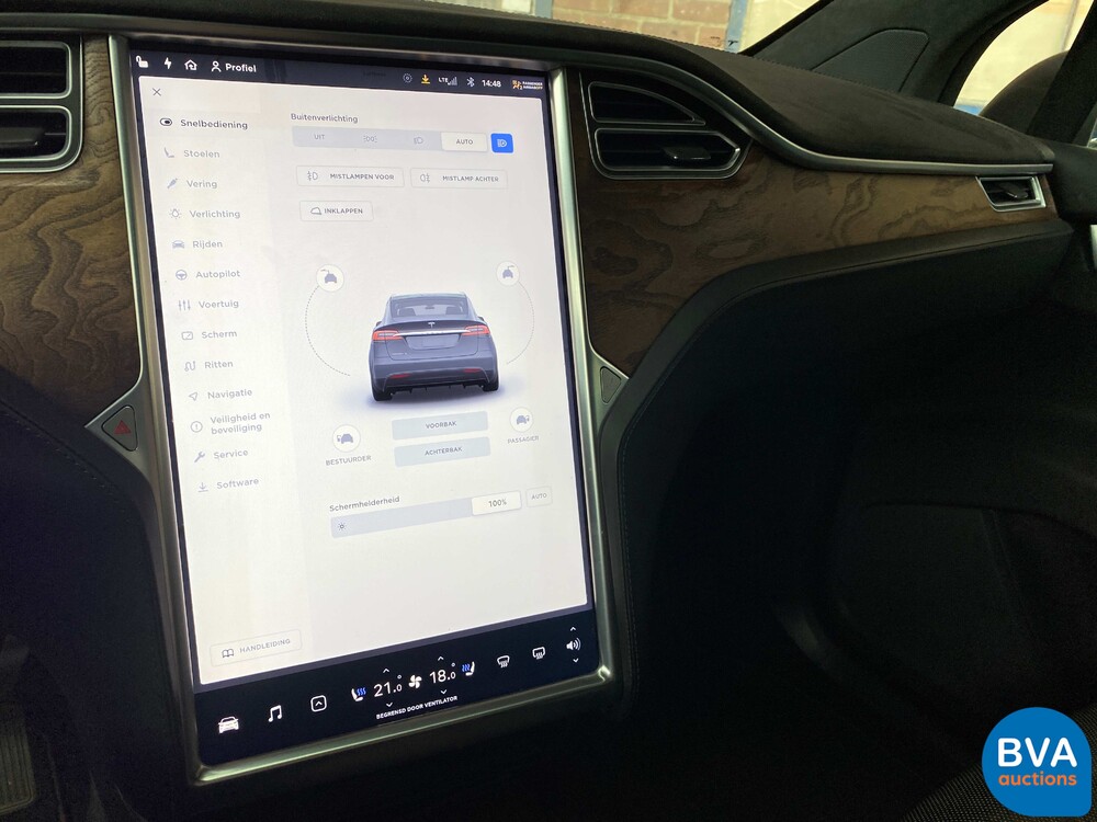 Tesla Model X 75D Base 6-Personen 333 PS 2016 - Org. NL-, ND-695-V.