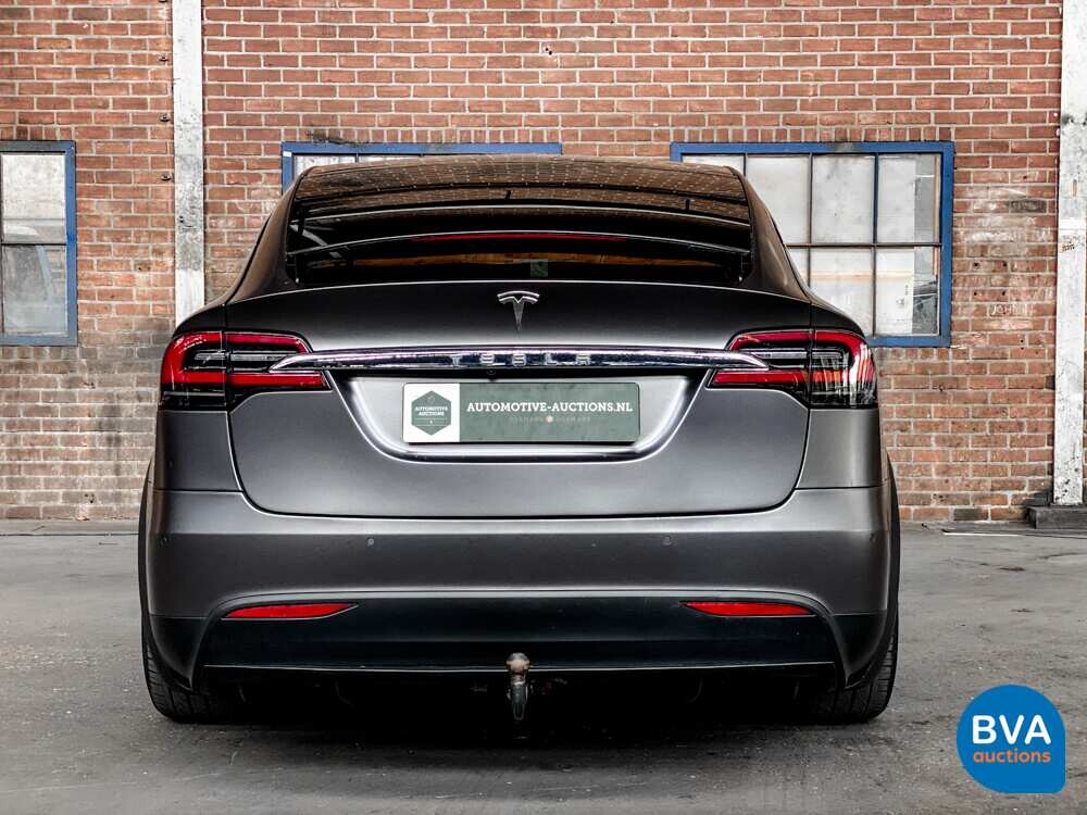 Tesla Model X 75D Base 6-Personen 333 PS 2016 - Org. NL-, ND-695-V.