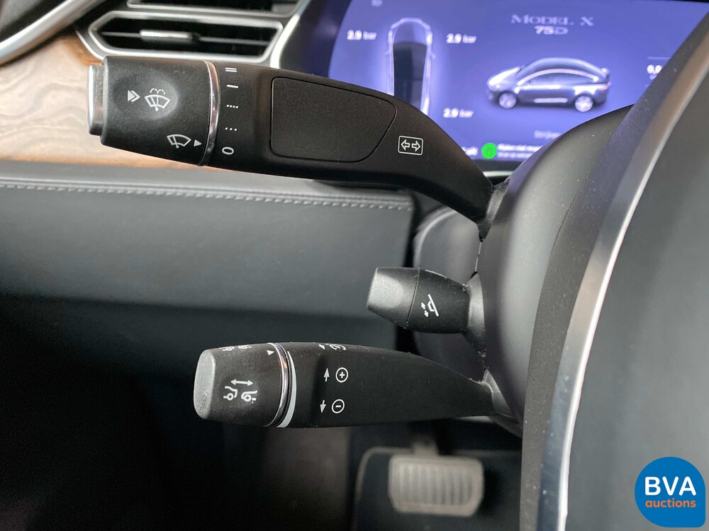 Tesla Model X 75D Base 6-Personen 333 PS 2016 - Org. NL-, ND-695-V.