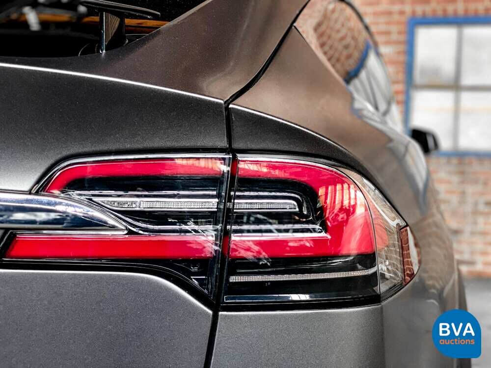 Tesla Model X 75D Base 6-Personen 333 PS 2016 - Org. NL-, ND-695-V.