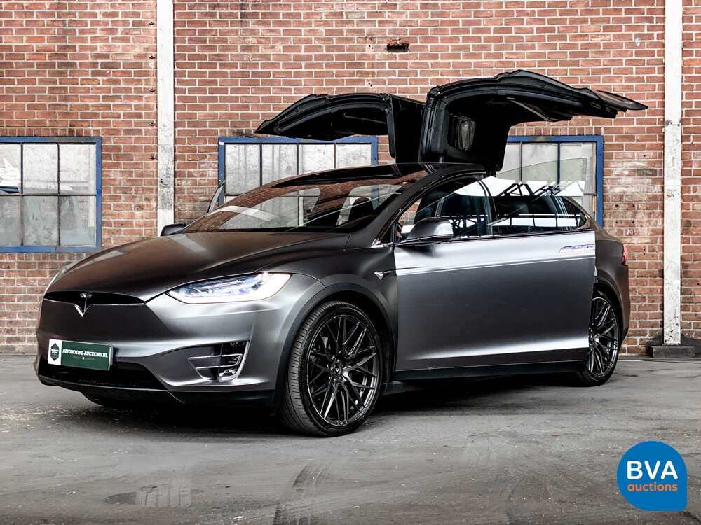 Tesla Model X 75D Base 6-Personen 333 PS 2016 - Org. NL-, ND-695-V.