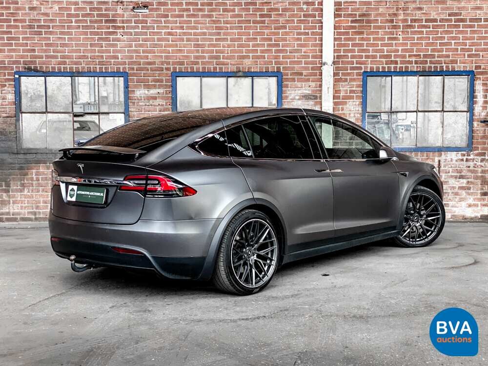 Tesla Model X 75D Base 6-Personen 333 PS 2016 - Org. NL-, ND-695-V.