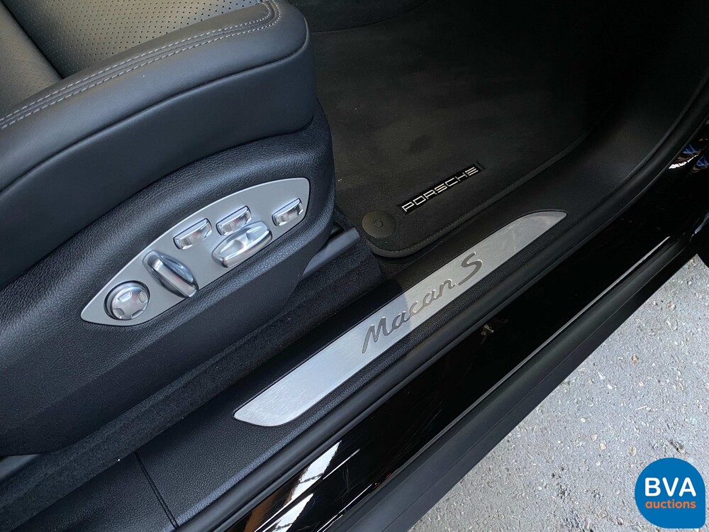 Porsche Macan S2.9 Sportchrono 380hp 2022.