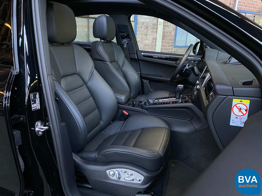 Porsche Macan S2.9 Sportchrono 380hp 2022.