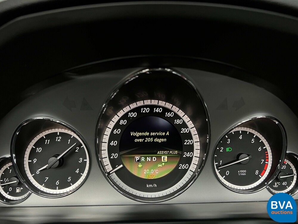 Mercedes-Benz E200 Cabriolet 184 PS E-Klasse 2011, 60-ZDJ-7.