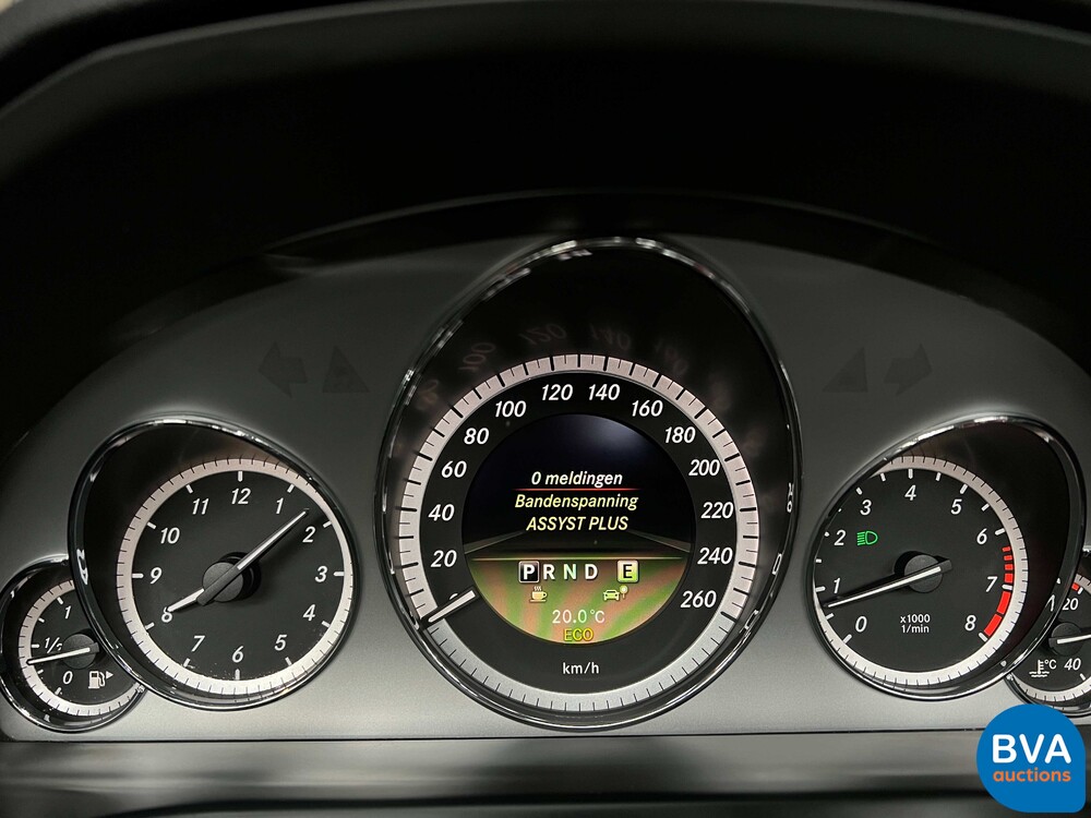 Mercedes-Benz E200 Cabriolet 184 PS E-Klasse 2011, 60-ZDJ-7.