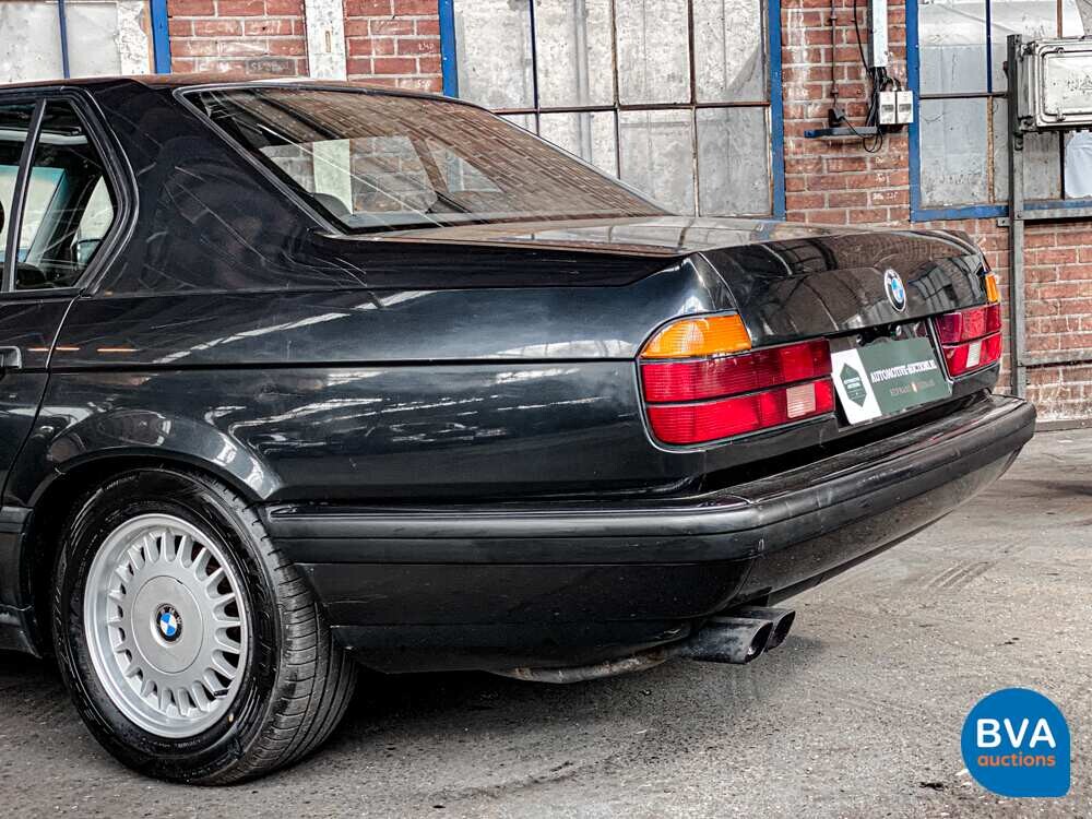 BMW 750iL Highline 7er 5.0 V12 300 PS E32 1992.