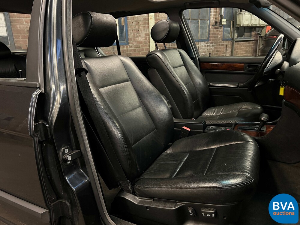 BMW 750iL Highline 7er 5.0 V12 300 PS E32 1992.