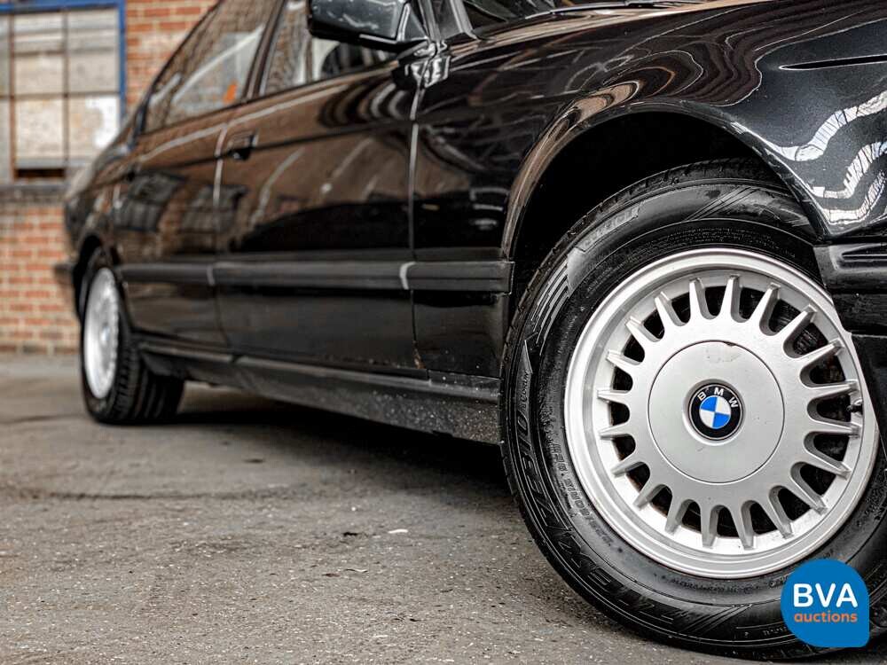 BMW 750iL Highline 7er 5.0 V12 300 PS E32 1992.