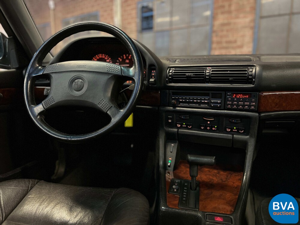 BMW 750iL Highline 7er 5.0 V12 300 PS E32 1992.